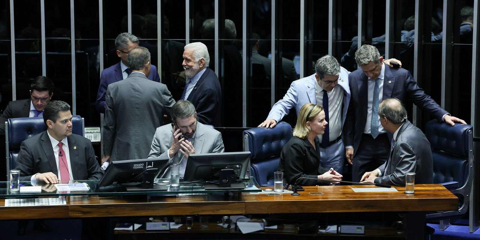 lula-deve-sancionar-isencao-do-ir-ate-dia-11,-diz-gleisi
