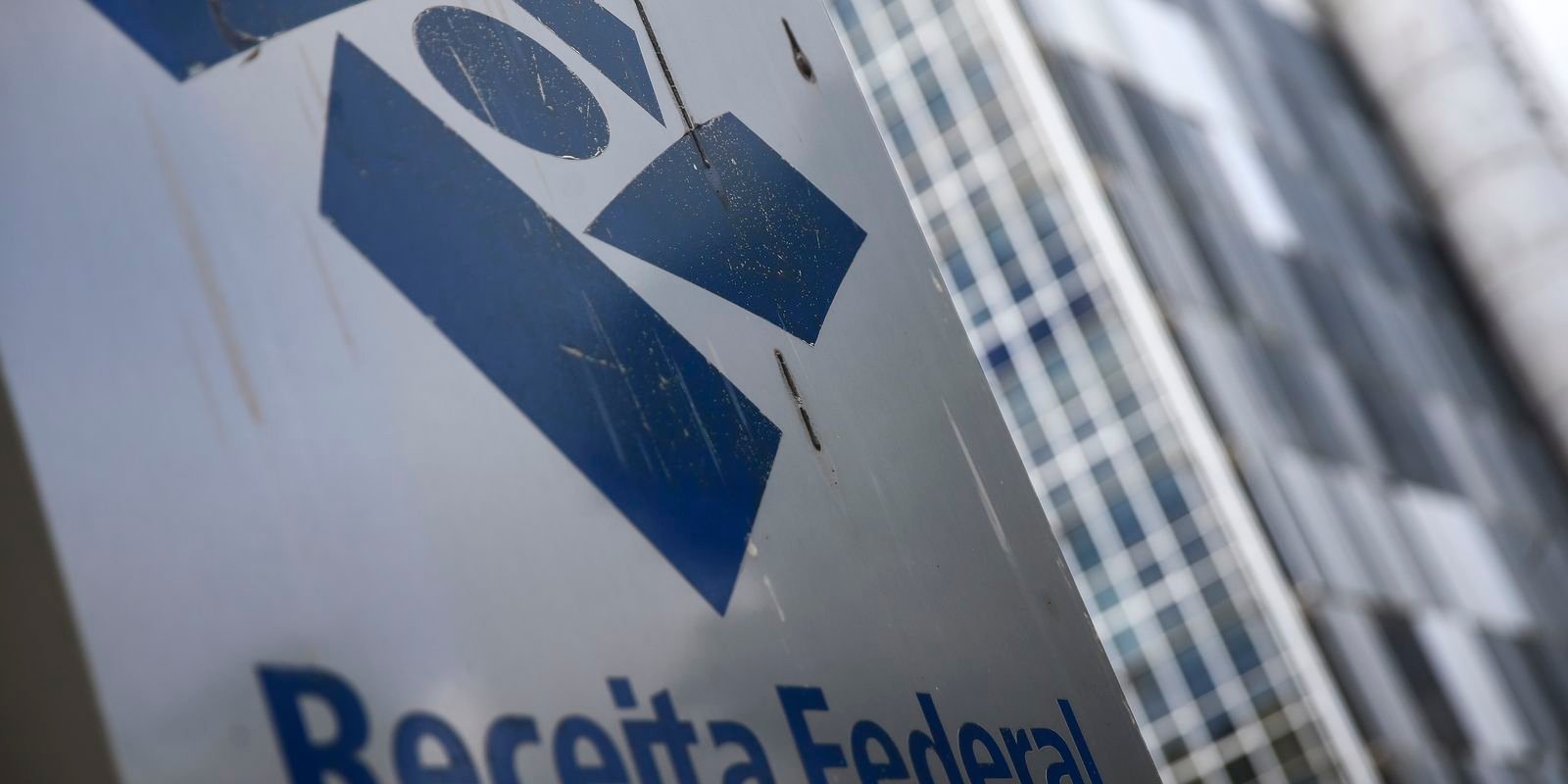 receita-alerta-para-falsas-cobrancas-com-nome-e-cpf-do-contribuinte