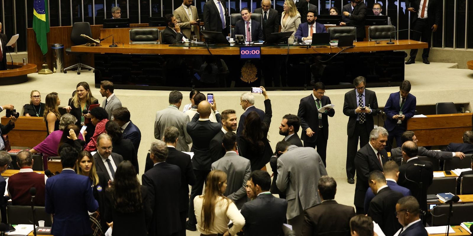 camara-aprova-reducao-de-beneficios-fiscais;-projeto-vai-ao-senado