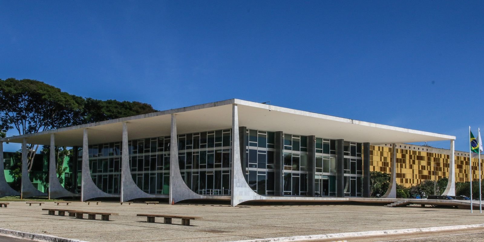 mendonca-vota-para-validar-minimo-existencial-em-r$-600