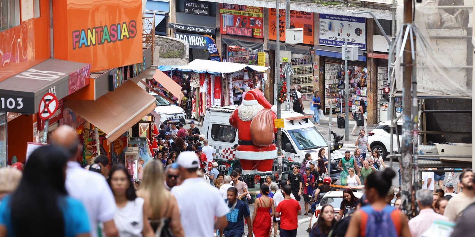 compras-de-ultima-hora-agitam-comercio-popular-em-sao-paulo