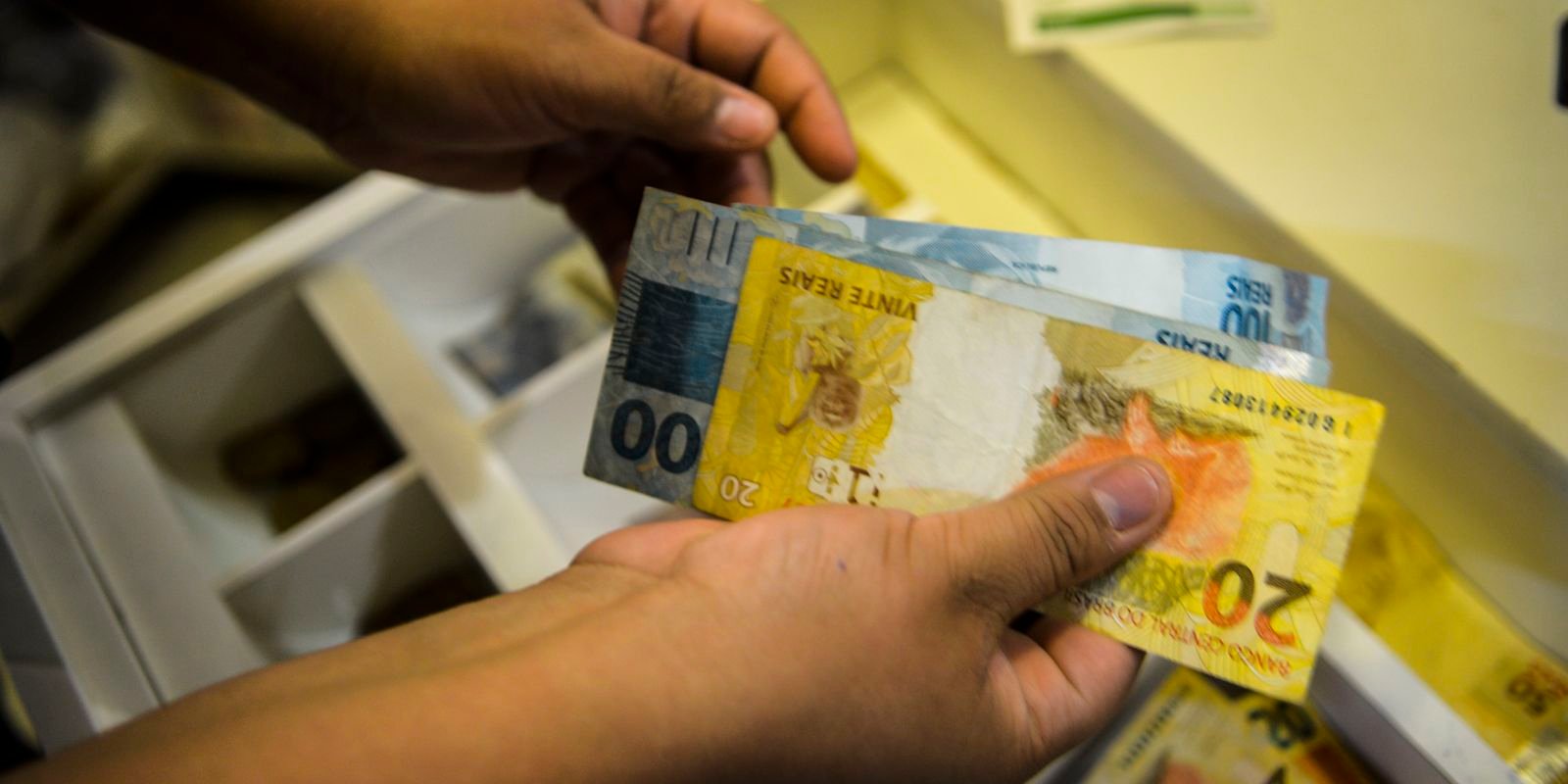 prazo-para-sacar-abono-salarial-acaba-nesta-segunda-feira