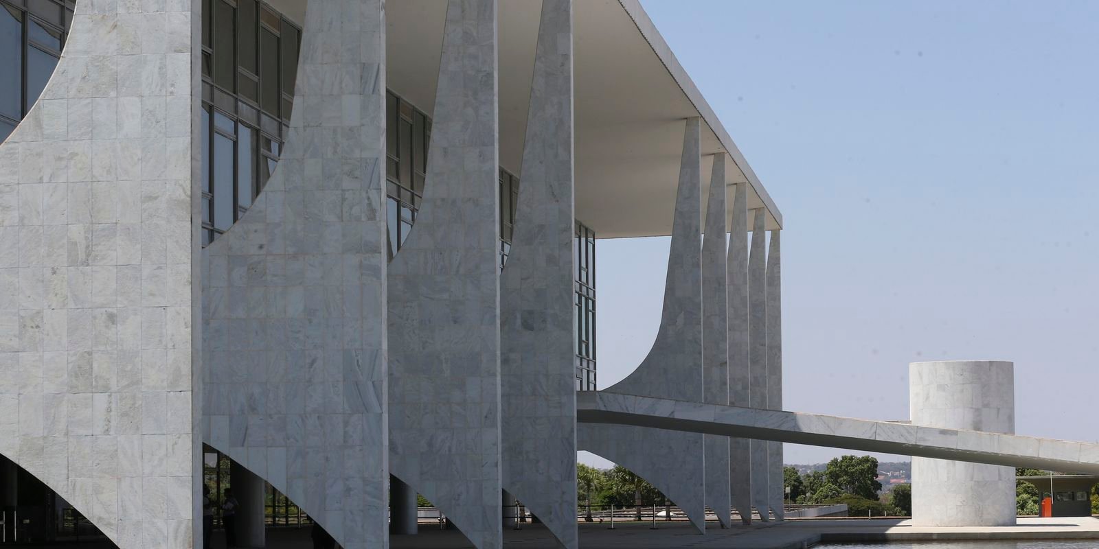 brasil-faz-doacao-de-material-militar-para-uruguai-e-paraguai