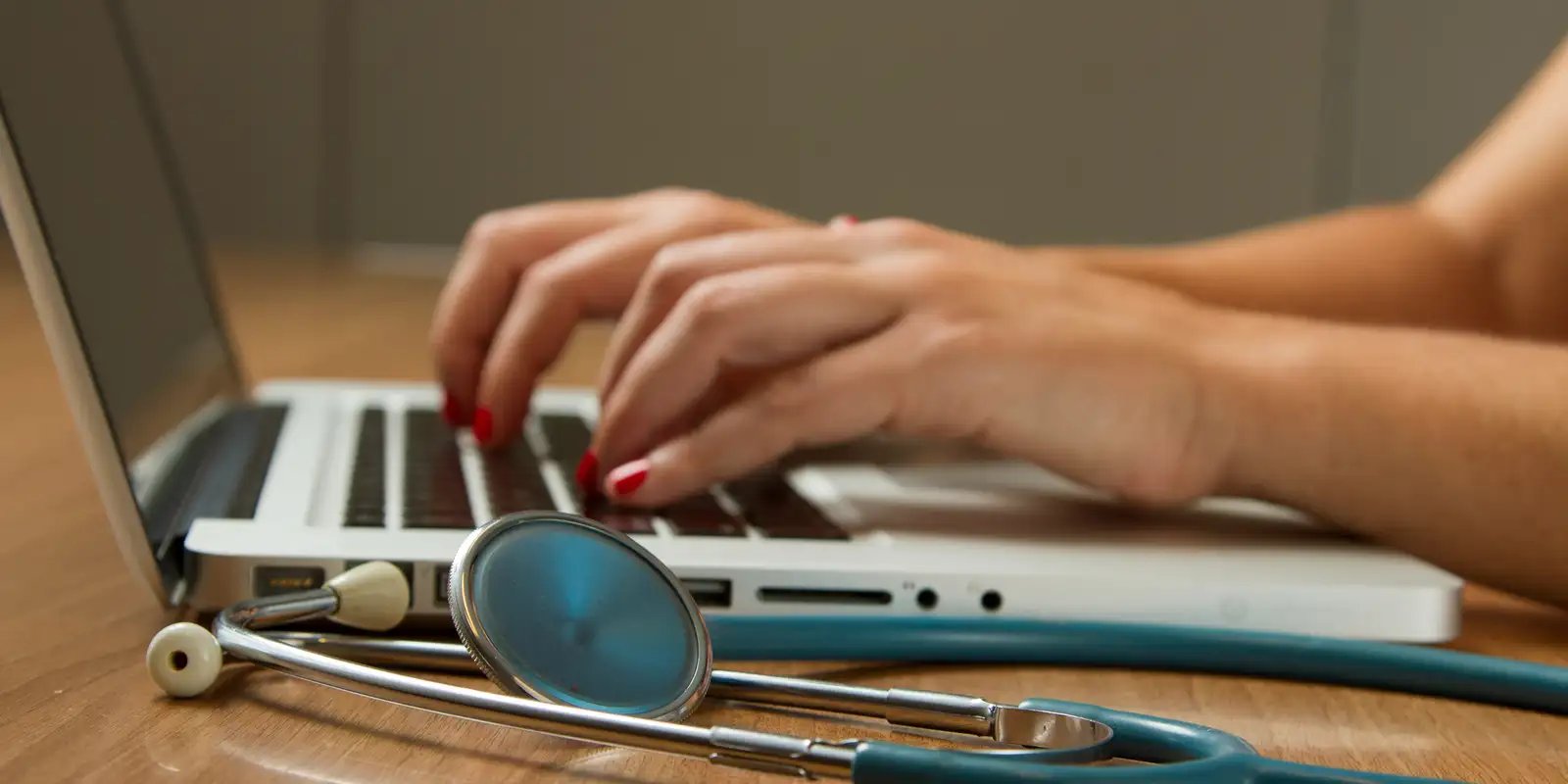 enamed-reforca-importancia-de-fiscalizar-cursos,-dizem-especialistas