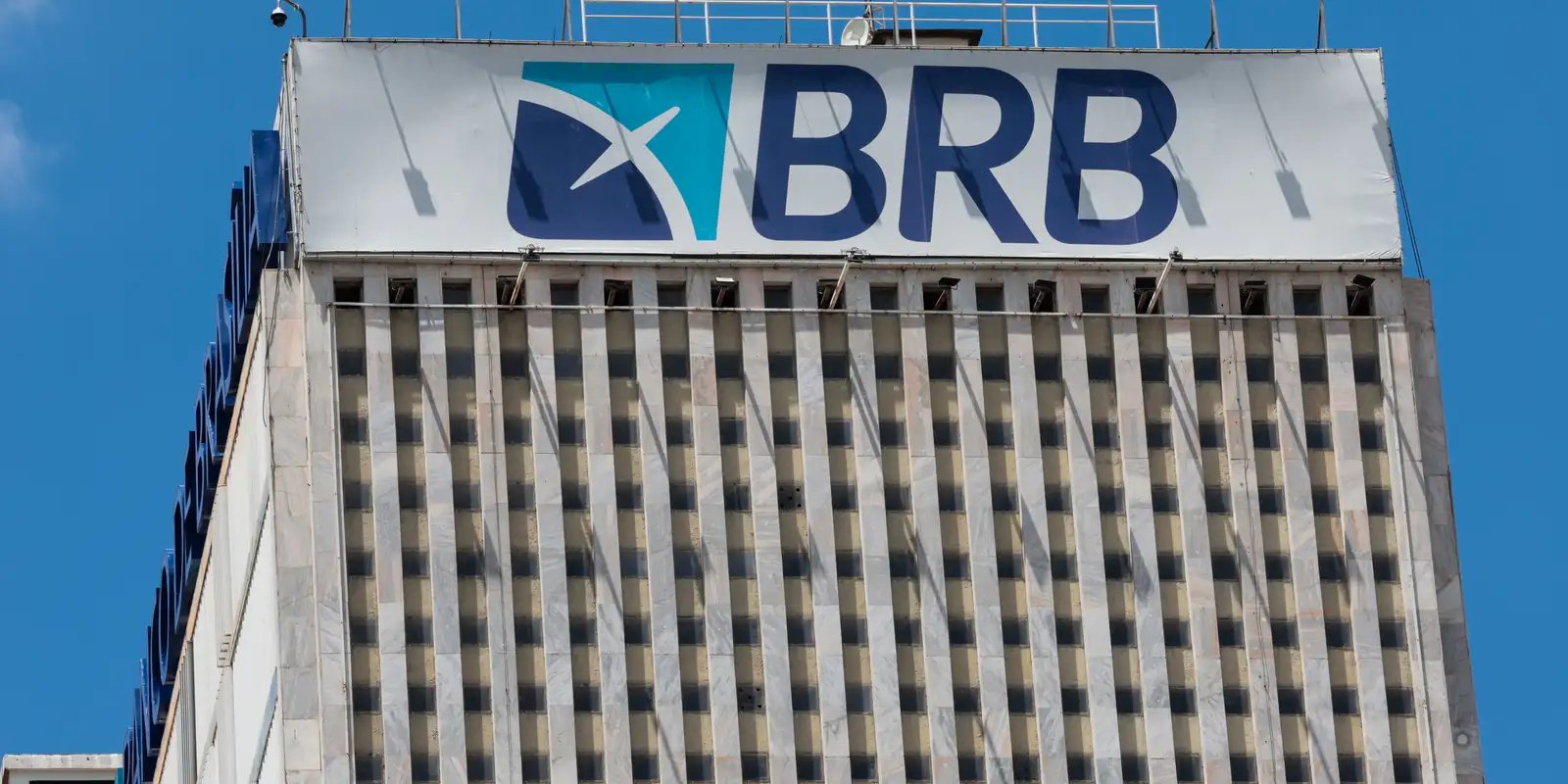 diretor-do-brb-fica-em-silencio-ao-depor-a-pf-sobre-compra-do-master