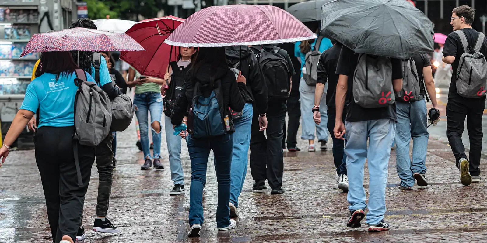 rio,-minas-e-sao-paulo-tem-alerta-de-“grande-perigo”-para-chuvas