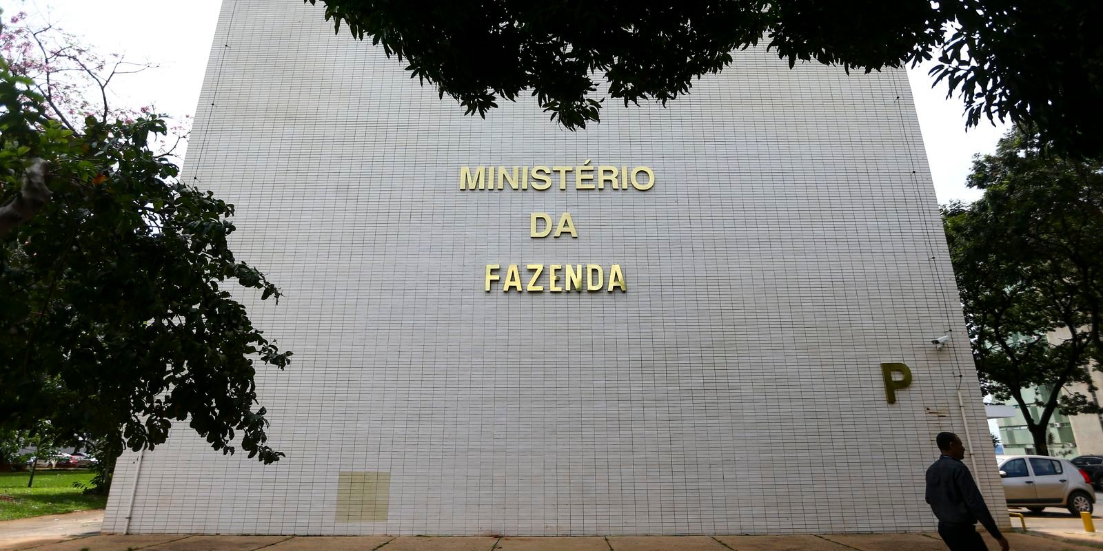 saida-de-haddad-do-governo-depende-de-reuniao-entre-lula-e-trump