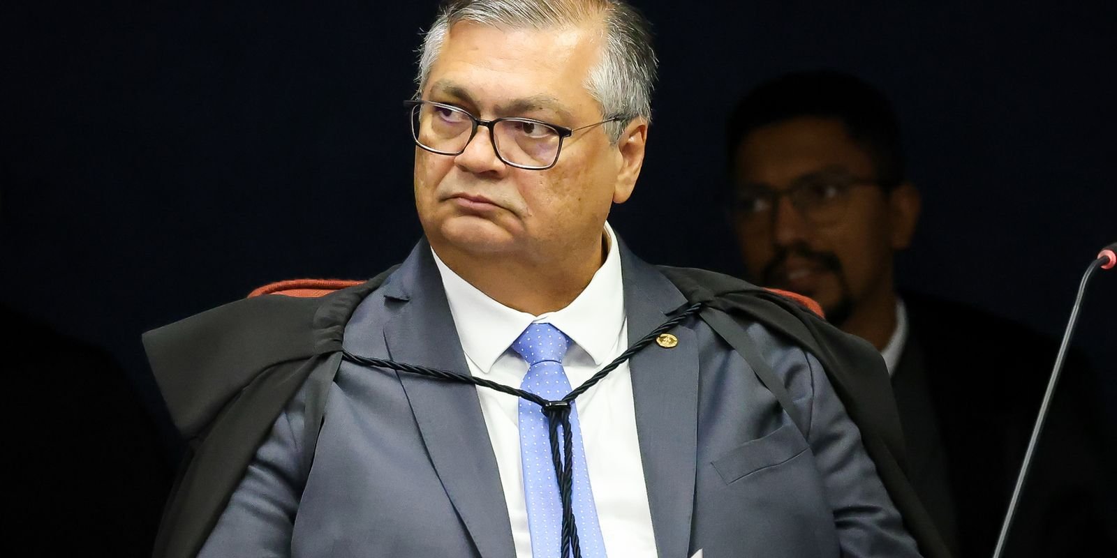 dino-proibe-saques-em-especie-de-emendas-parlamentares