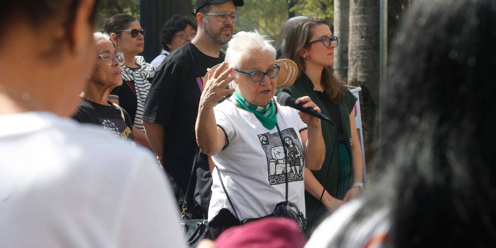 mulheres-estao-perdendo-o-direito-de-ir-e-vir,-diz-amelinha-teles