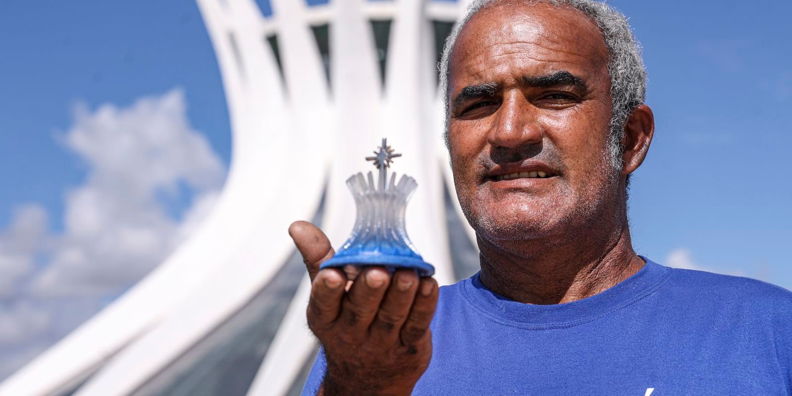 com-miniaturas,-artesaos-dao-novo-sentido-a-brasilia-dos-monumentos