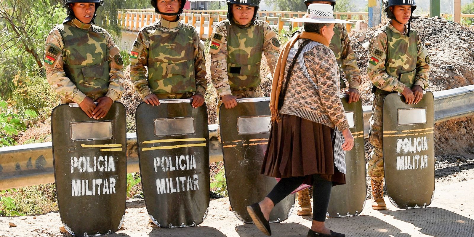 bolivia:-caem-bloqueios-apos-estado-de-excecao-e-acordo-com-sindicato