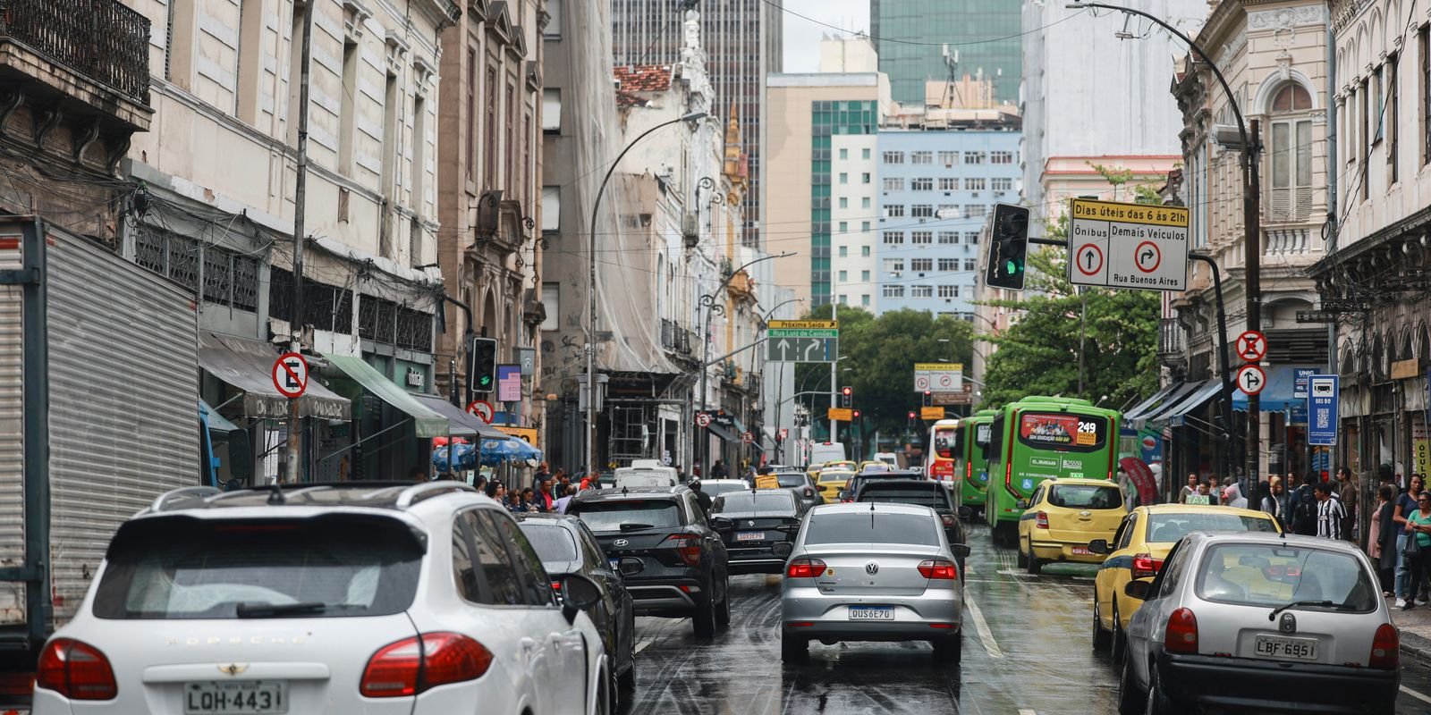 rio:-maioria-dos-carros-roubados-esta-em-areas-controladas-pelo-crime