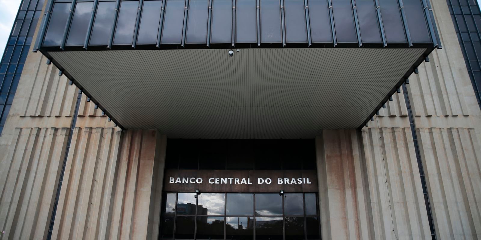deficit-em-contas-externas-foi-r$-3,2-bilhoes-no-mes-de-maio,-diz-bc