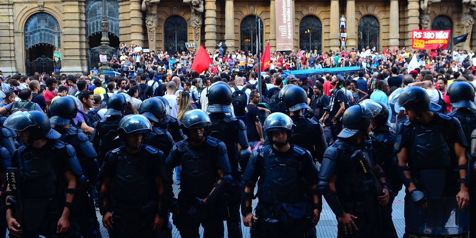 stj:-estado-de-sp-deve-ter-protocolo-para-atuar-em-manifestacoes